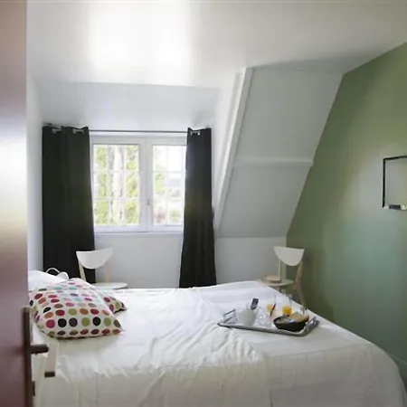 Les Canisses Otel 3*