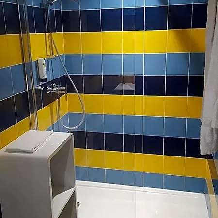 Hotel Les Canisses Saint-Pierre-la-Garenne