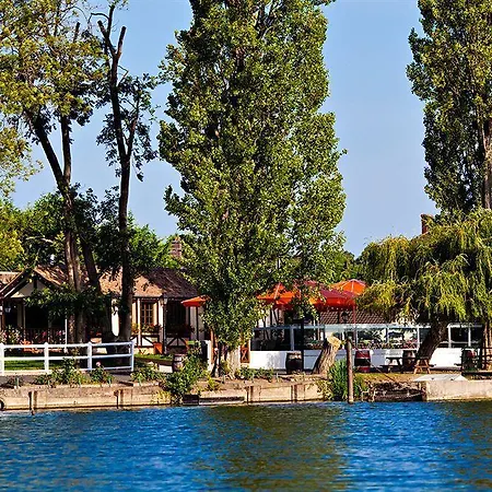 Hotel Les Canisses
