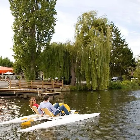 Les Canisses Saint-Pierre-la-Garenne