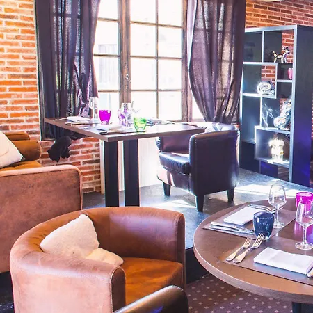 Les Canisses Hotel Saint-Pierre-la-Garenne