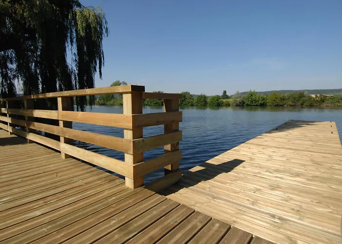 Les Canisses Saint-Pierre-la-Garenne