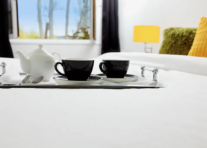 레 카니스 Saint-Pierre-la-Garenne