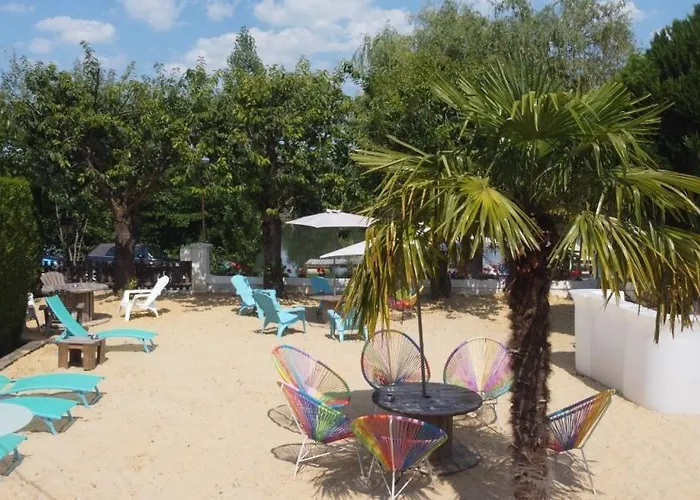 Les Canisses 3* Saint-Pierre-la-Garenne