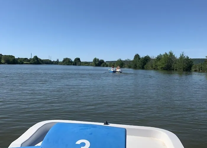 레 카니스 Saint-Pierre-la-Garenne