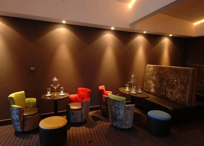 레 카니스 Saint-Pierre-la-Garenne