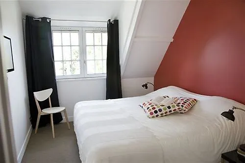 레 카니스 호텔 Saint-Pierre-la-Garenne